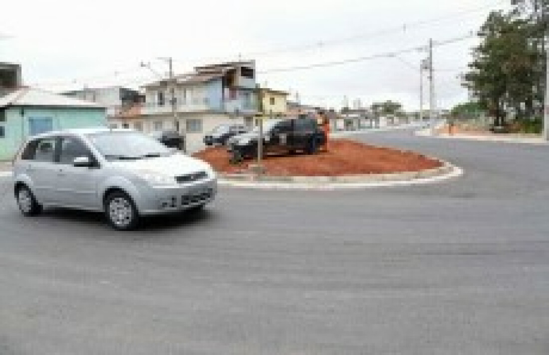 Rotatória já está liberada para o tráfego de veículos