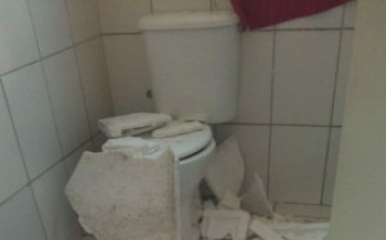 Moradores de condomínio reclamam de problema na estrutura dos apartamentos
