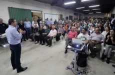 Prefeito vai a Biritiba Ussú conversar com moradores