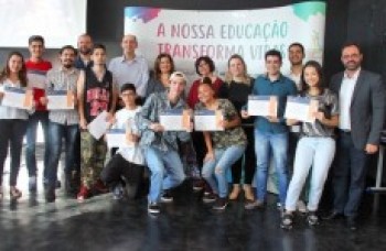 Espaço forma 112 alunos