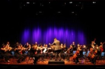 Mogi recebe violonista Betina Stegmann