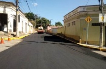 Recapeamento de avenida em Sabaúna é concluído