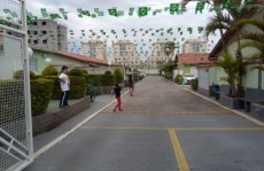 Preparativos têm condomínio decorado
