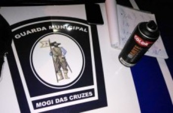 Guarda Civil detém pichadores em Cezar