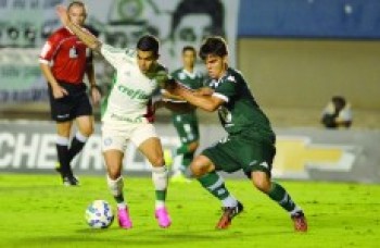 Palmeiras perde do Goiás por 1 a 0 e deixa o G4