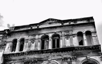 "Fachadas do Abandono" destaca antigos edifícios