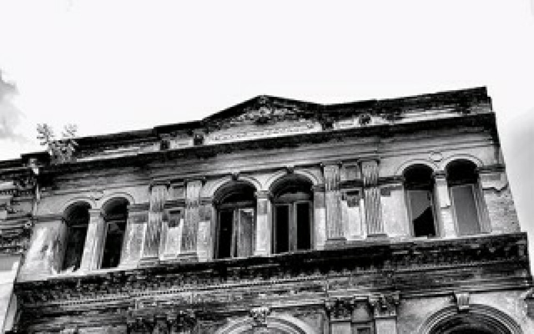 "Fachadas do Abandono" destaca antigos edifícios
