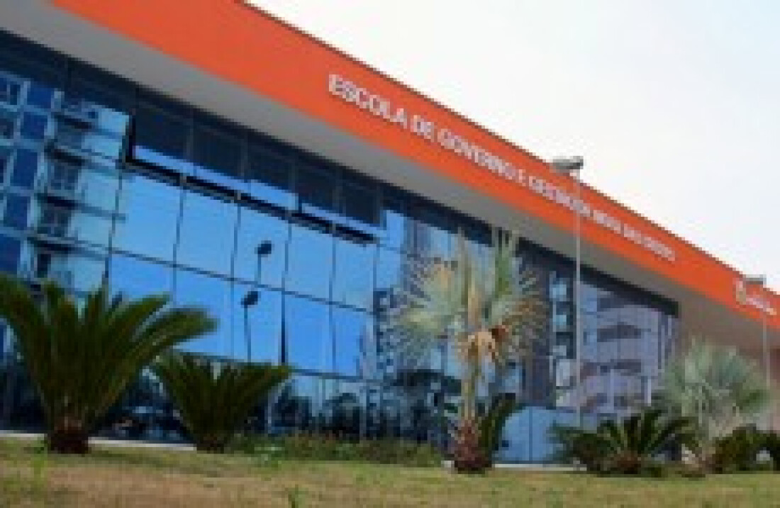 Escola de Governo recebe representantes de Jacareí