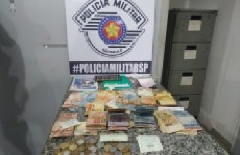 Máquinas caça-níquel são apreendidas pela polícia