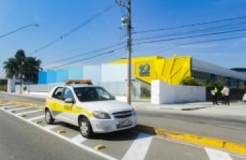 Formação de fila dupla vai gerar multa