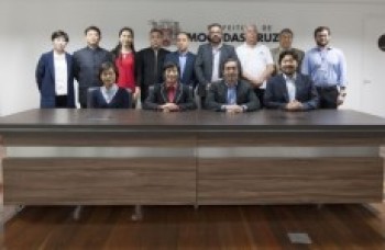 Comitiva da China se reúne com autoridades