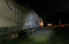 Trem de carga descarrila na Rodovia Índio Tibiriçá