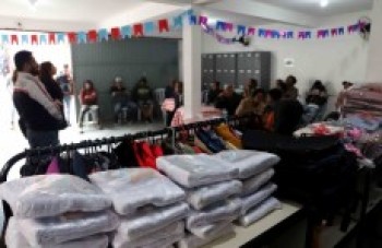 Fundo Social entrega kits de higiene e roupas