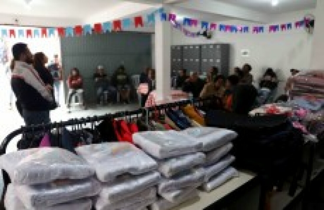 Fundo Social entrega kits de higiene e roupas