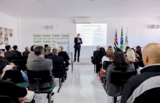 Deputado Bertaiolli palestra sobre o 'Cadastro Positivo'