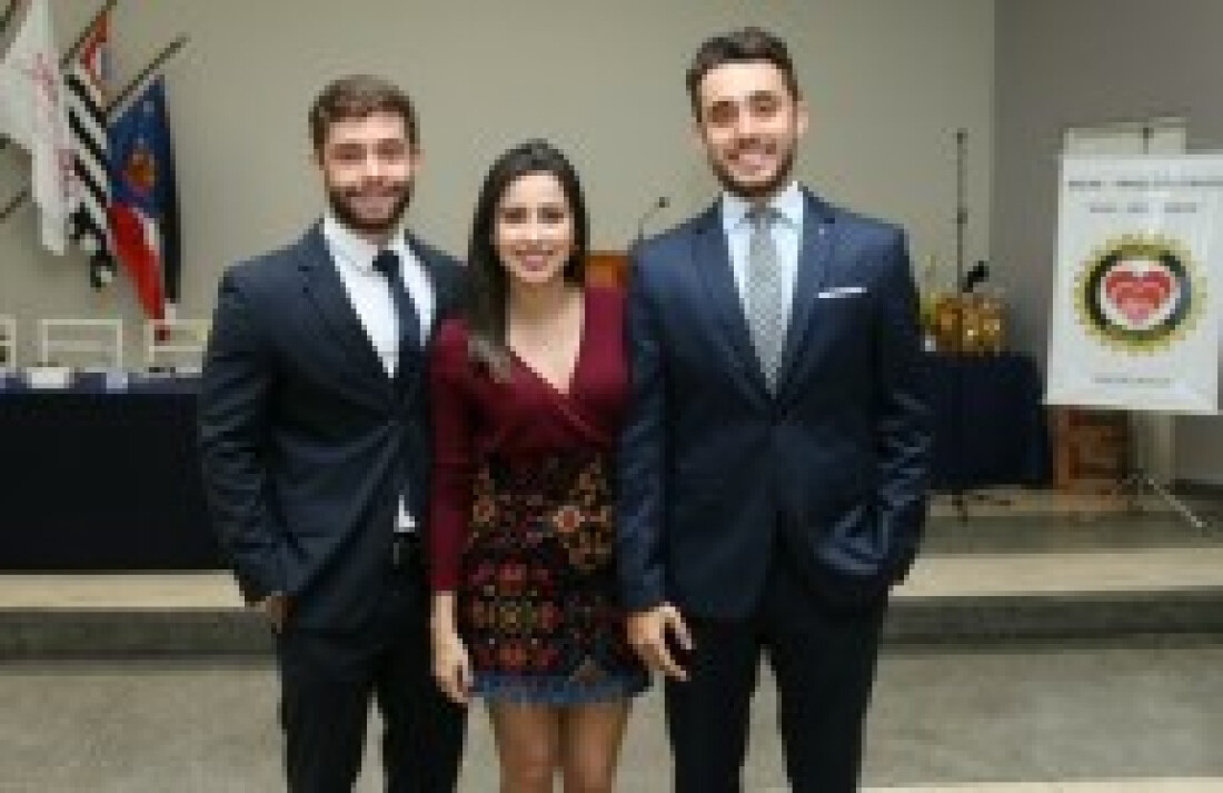 Transmissão de cargo e posse