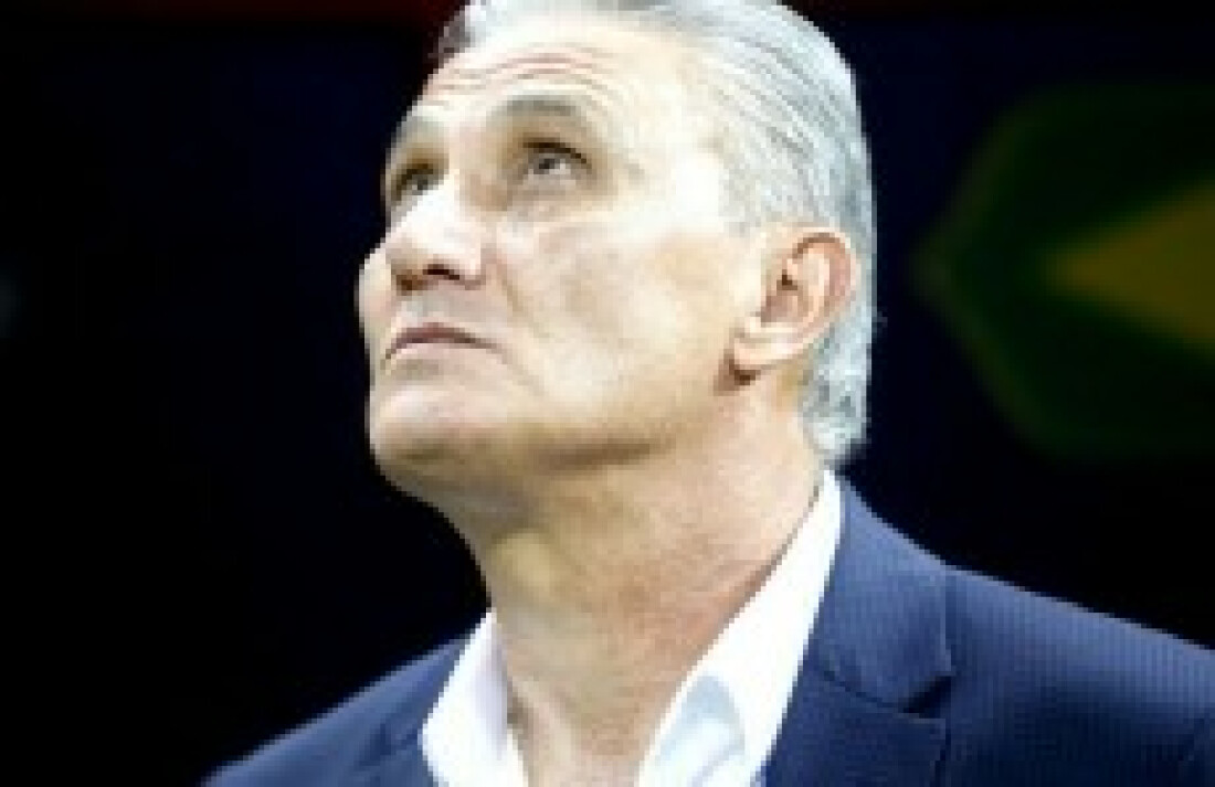 Técnico Tite avalia opções para substituir Neymar