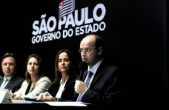 Governo fecha acordo com 45 vítimas da Escola Raul Brasil