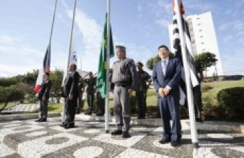 Bandeira do Mercosul é hasteada na Câmara