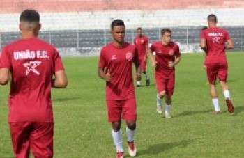 Equipes focam no fim de semana