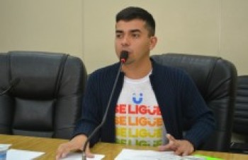 Secretário falta em audiência pública