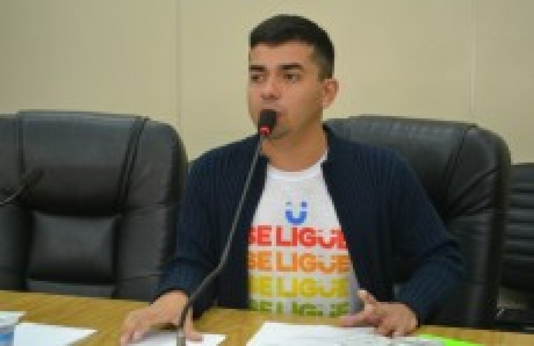 Secretário falta em audiência pública