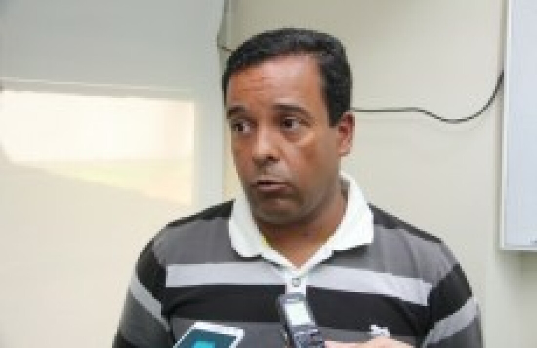 Taxistas fazem ação contra aplicativos