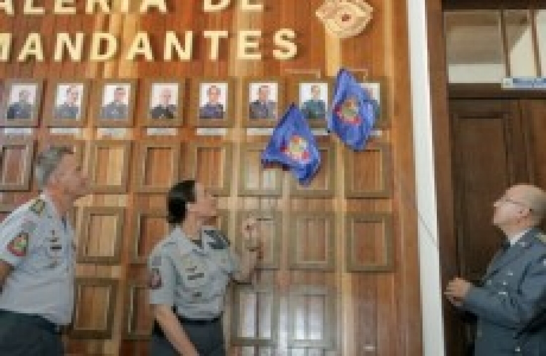 Ex-comandantes do CPAM-12 têm homenagem em galeria