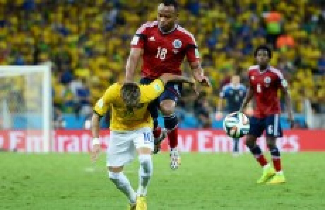 Zúñiga se aposenta por lesão no joelho