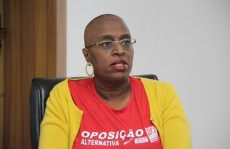 Bloqueio dos passes escolares tira benefício dos professores