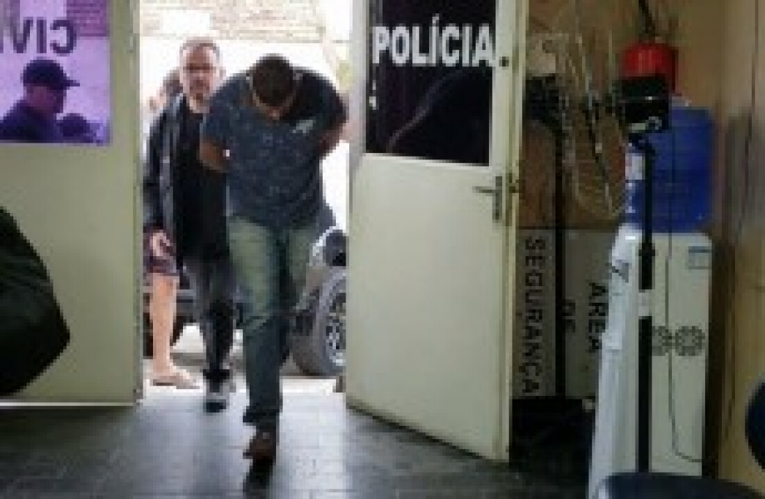 Quadrilha é presa por roubo de carros