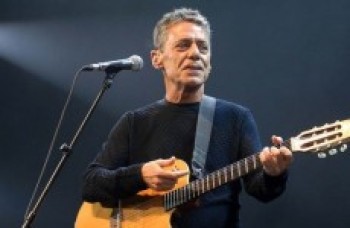 Chico Buarque de Holanda conquista o prêmio Camões