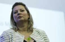 Líder do governo crítica articulação