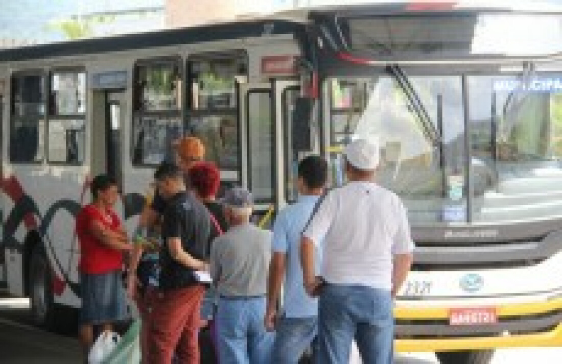 Passagem chegaria a R$ 4,83 se gratuidade fosse aprovada