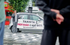 Motoristas que oferecem serviço à 99 serão multados