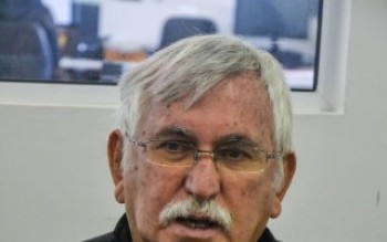 Taxistas voltam a protestar contra empresas Uber e 99