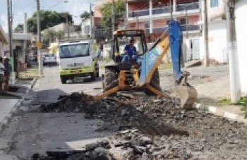 Zona norte de Suzano recebe obras de manutenção asfáltica