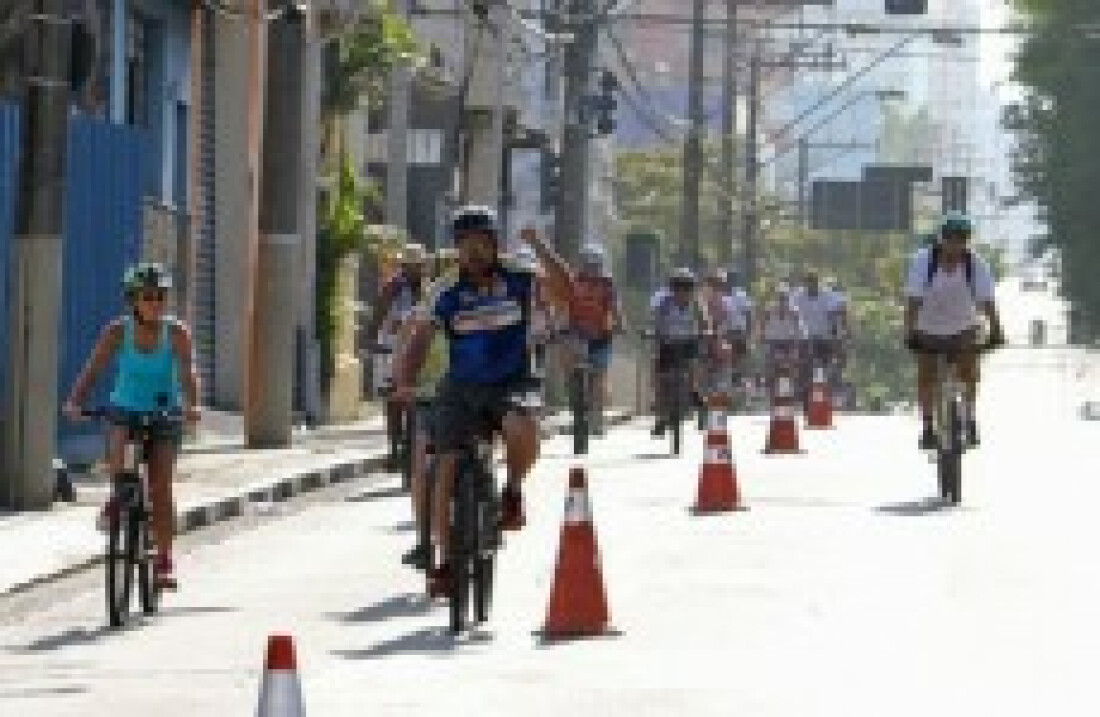 Passeio incentiva uso de bicicleta no domingo