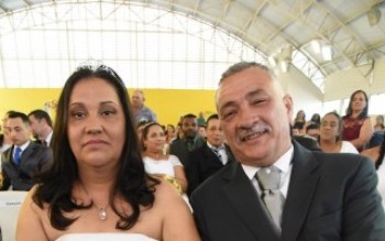Casamento comunitário oficializa a união de 26 casais em Jundiapeba