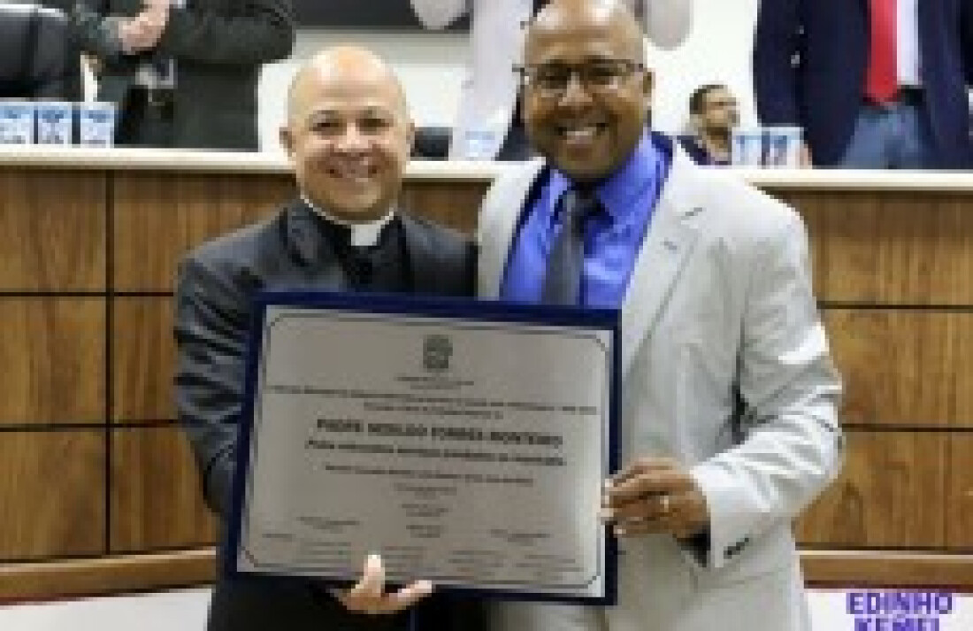 Câmara concede a padre título de Cidadão Poaense
