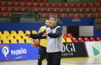 Guerrinha está satisfeito com treinos iniciais do time