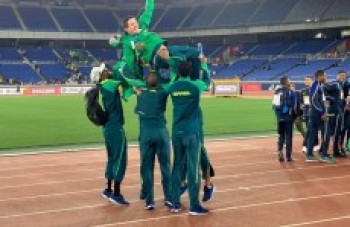 Atletas campeões mundiais são dirigidos por técnico da região