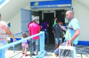 Prefeito vai a Brasília para oficializar retorno das perícias