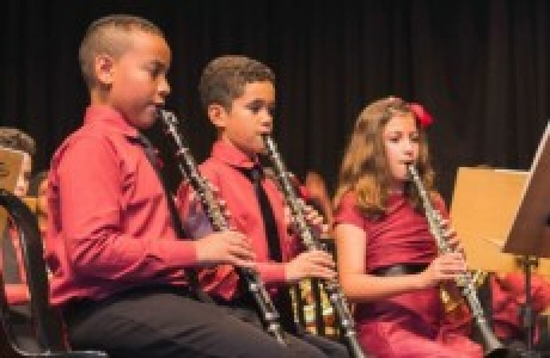 Banda infantil toca temas de novelas