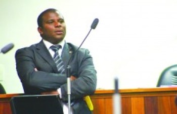 Utilização de carro oficial em Bertioga será apurada