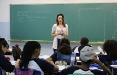 Escolas recebem palestras sobre posse de animais