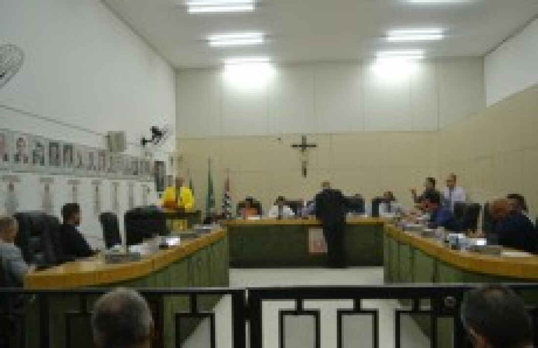Vereadores de Ferraz aprovam a reposição salarial dos servidores