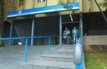 Fechamento de posto gera reclamação