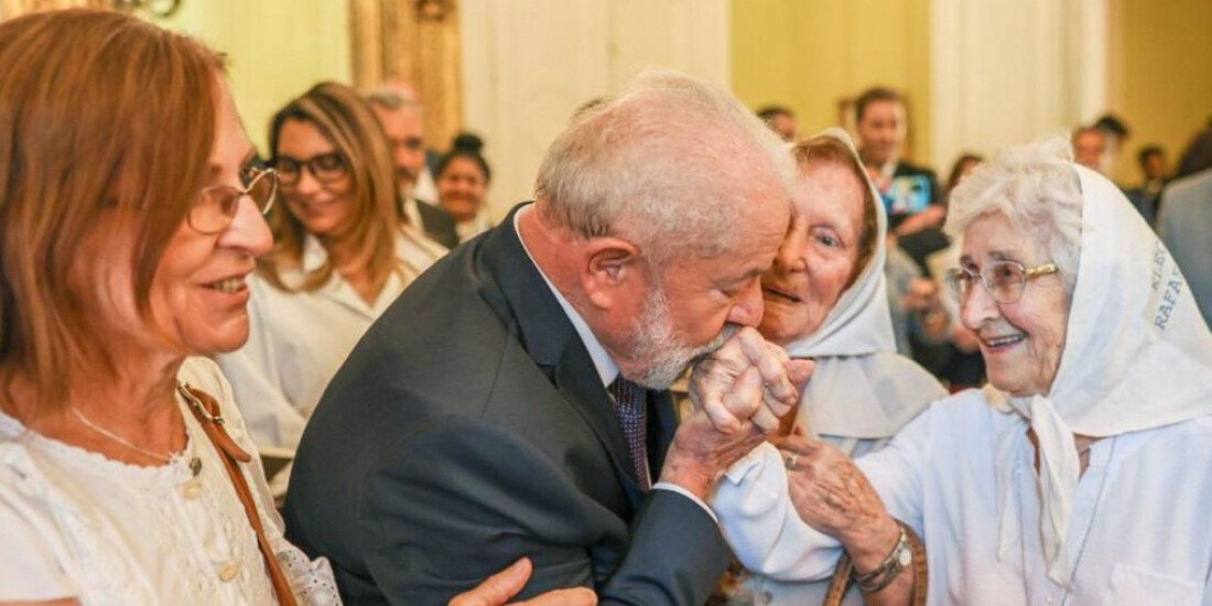 Argentina: Lula encontra Mães e Avós da Praça de Maio 