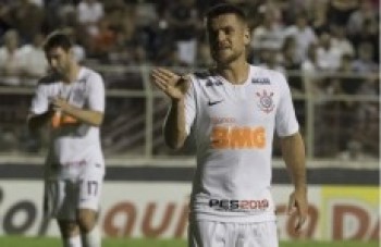 Timão quer ofensividade para bater Chapecoense